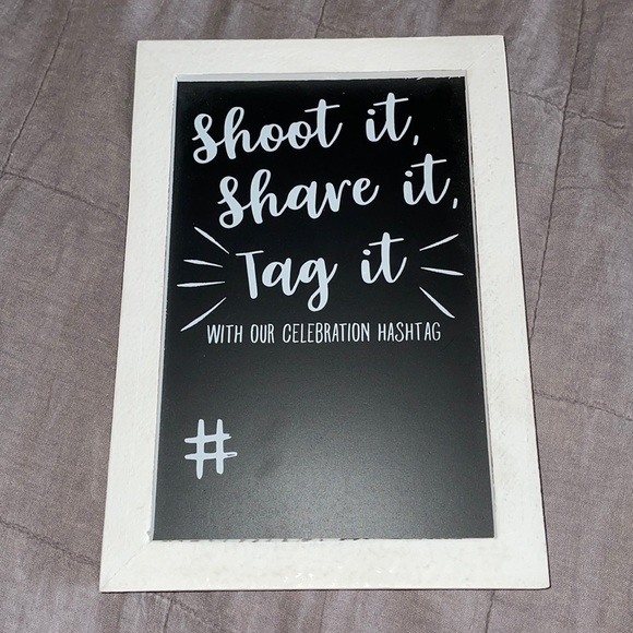 Hashtag celebration frame - Picture 1 of 2